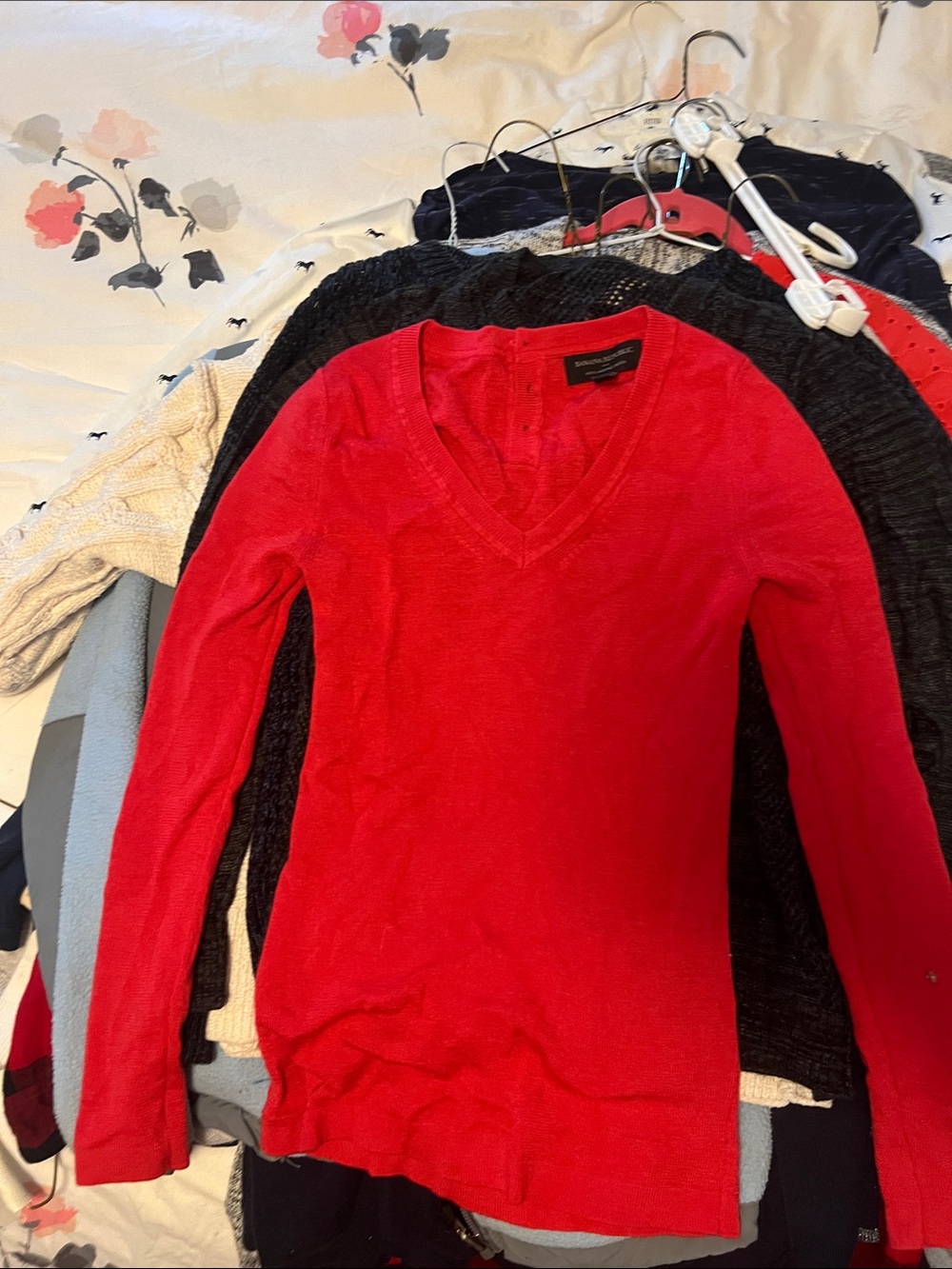 Banana Republic Hot Pink merino wool V-Neck Sweater